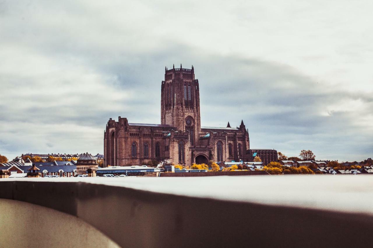 Serviced Apartment In Liverpool City Centre - Free Parking - Balcony - By Happy Days Екстер'єр фото